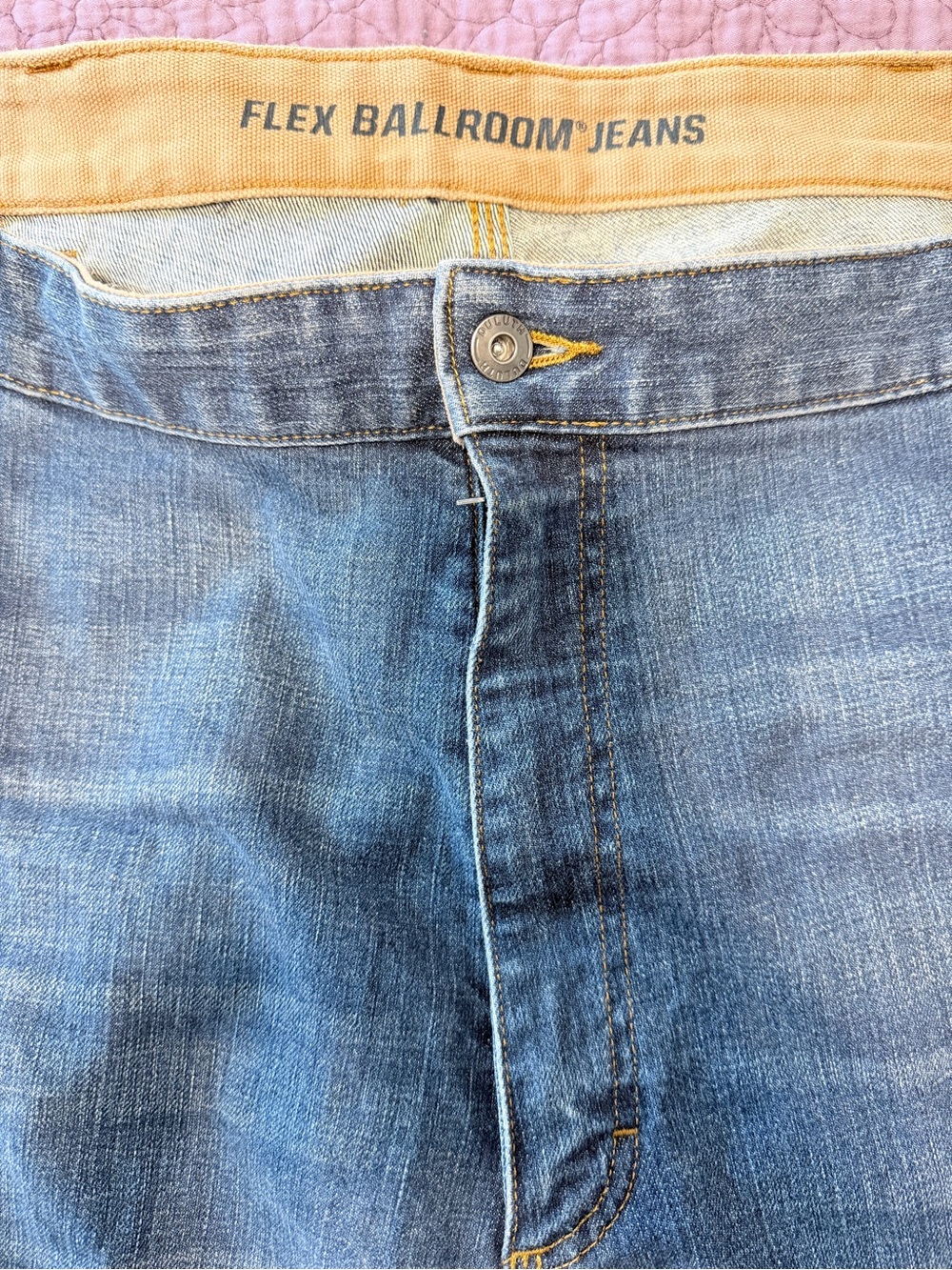 Duluth Trading Co Men’s Light Blue Flex Ballroom Jeans